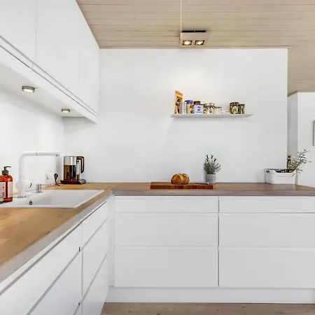 Three-bedroom In Hornbak *