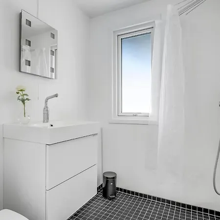 Three-bedroom In Hornbak * Hornbæk