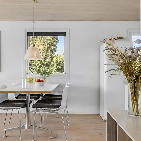 Three-bedroom In Hornbak *