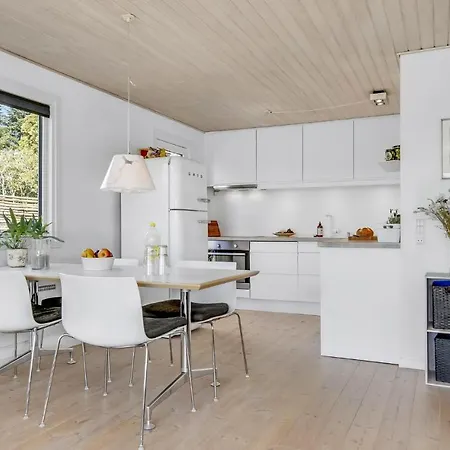 Three-bedroom In Hornbak *