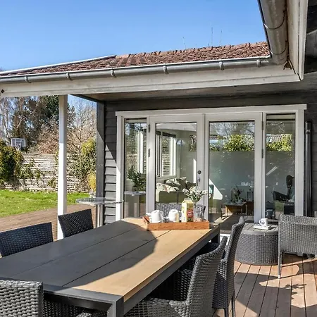 Three-bedroom In Hornbak Hornbæk